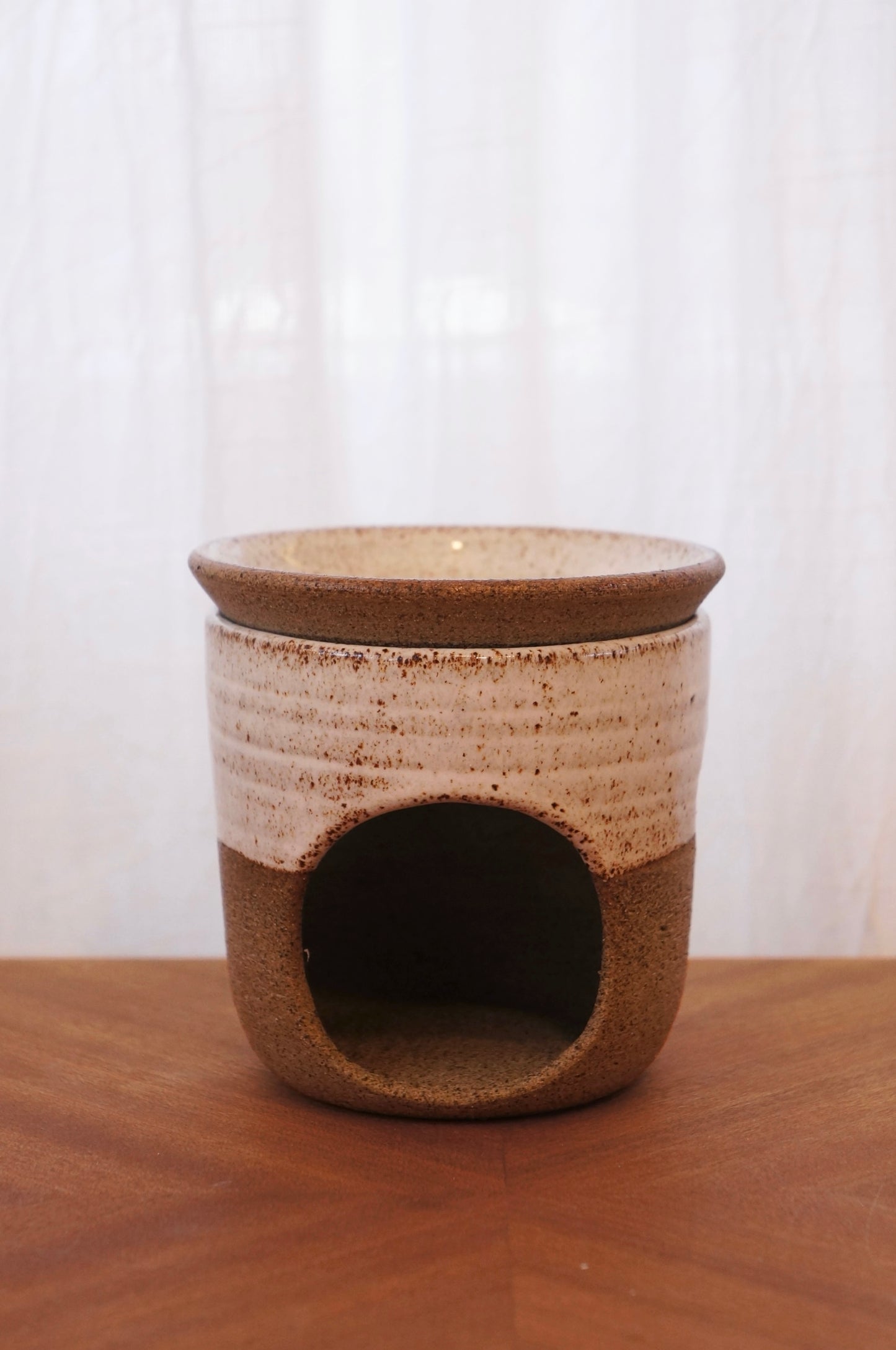 Cillas handgjorda aromlampa- vit & grå