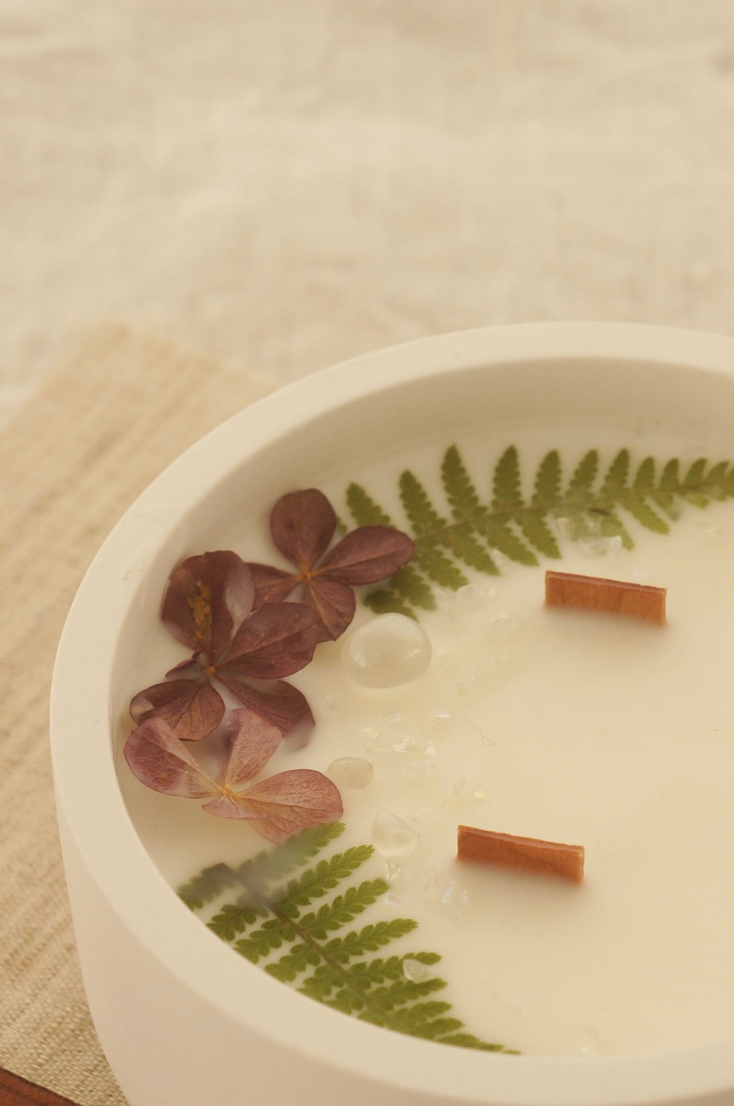 Doftljus- Spring Morning Walks (Ros - Pion - Kryddnejlika - Oud)