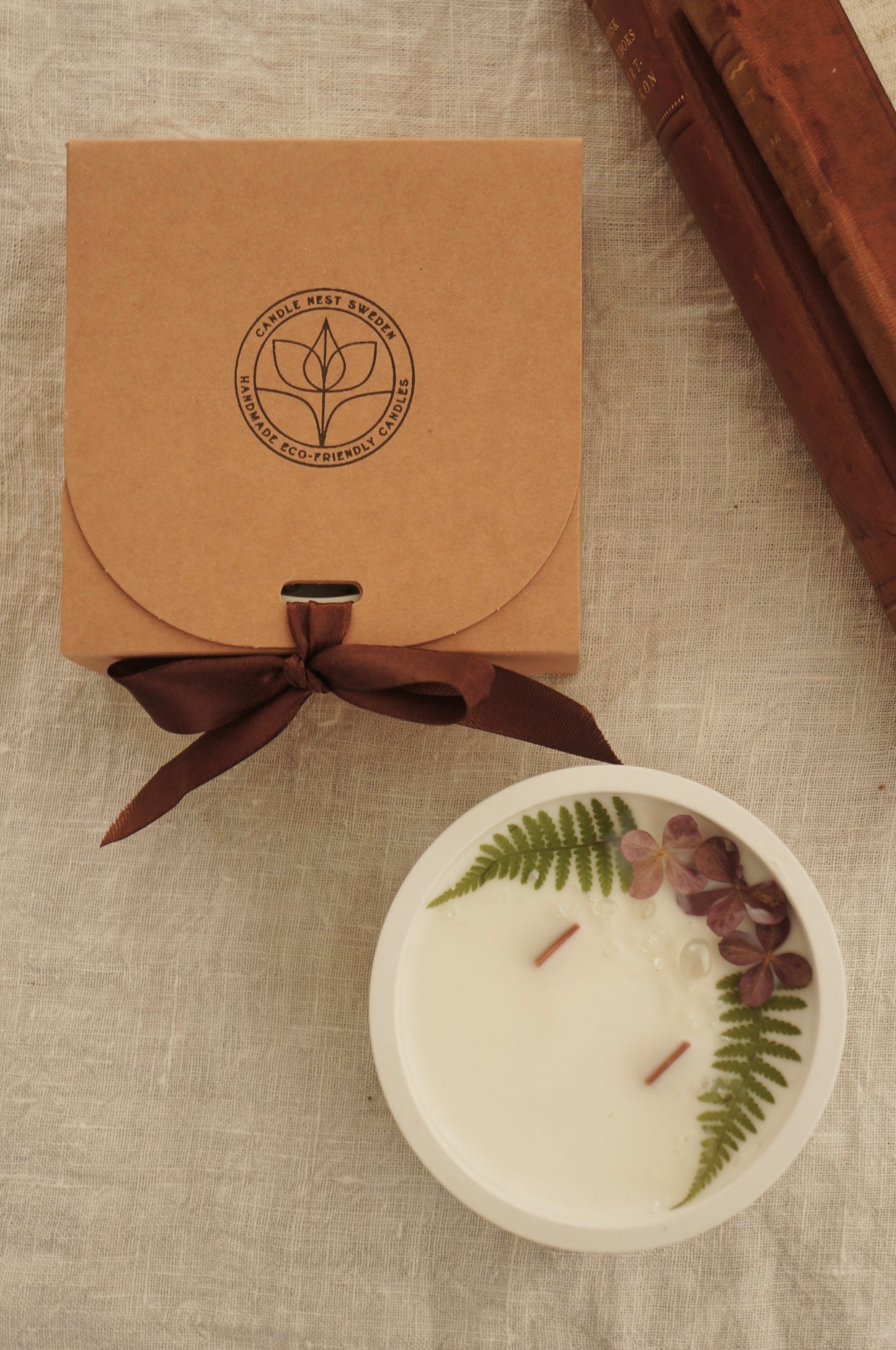 Doftljus- Spring Morning Walks (Ros - Pion - Kryddnejlika - Oud)