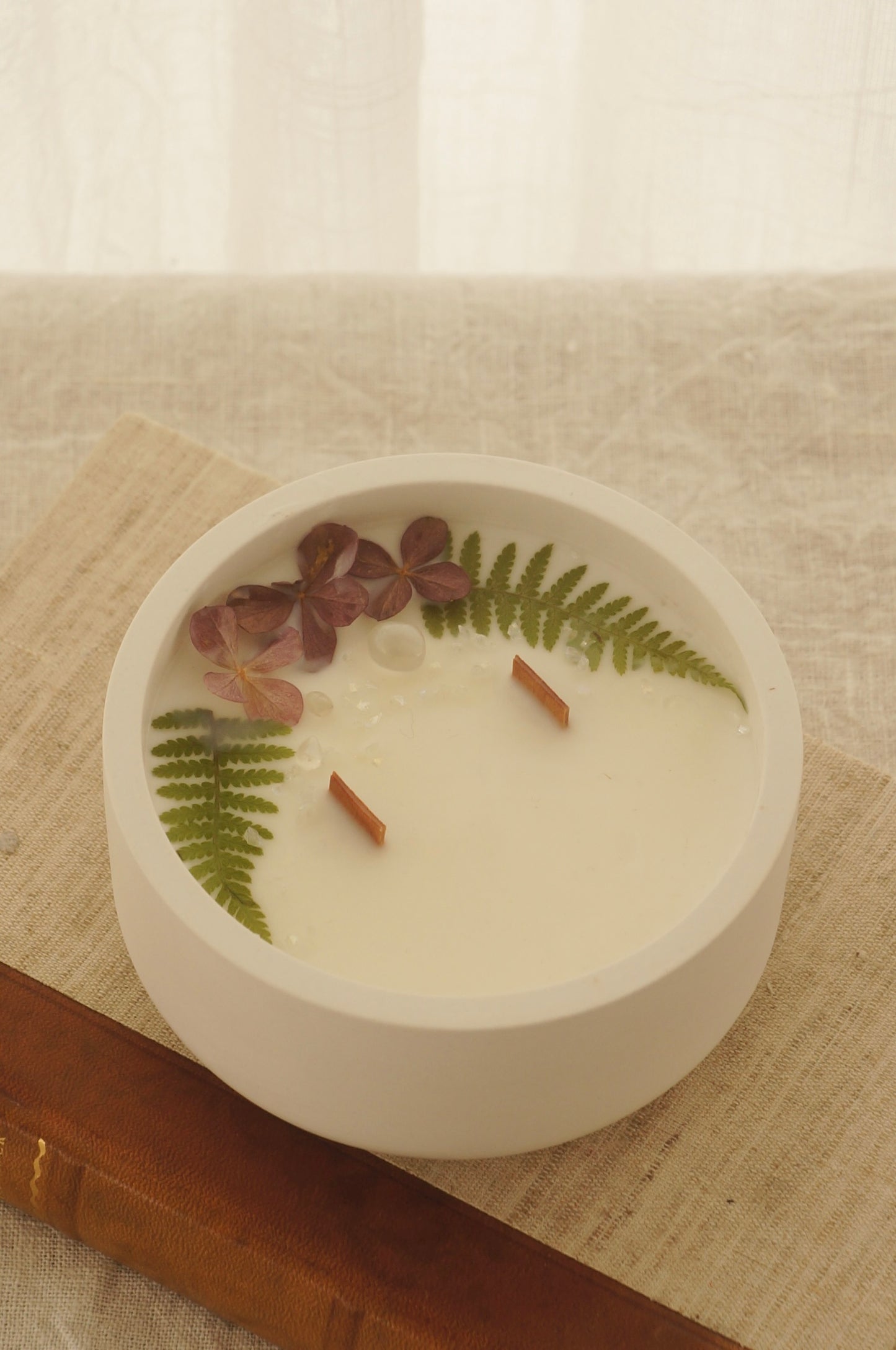 Doftljus- Spring Morning Walks (Ros - Pion - Kryddnejlika - Oud)